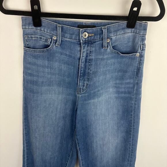 Uniqlo Womens High Rise Regular Fit Crop Wide Leg Medium Blue Denim Jeans 25 - Picture 3 of 9